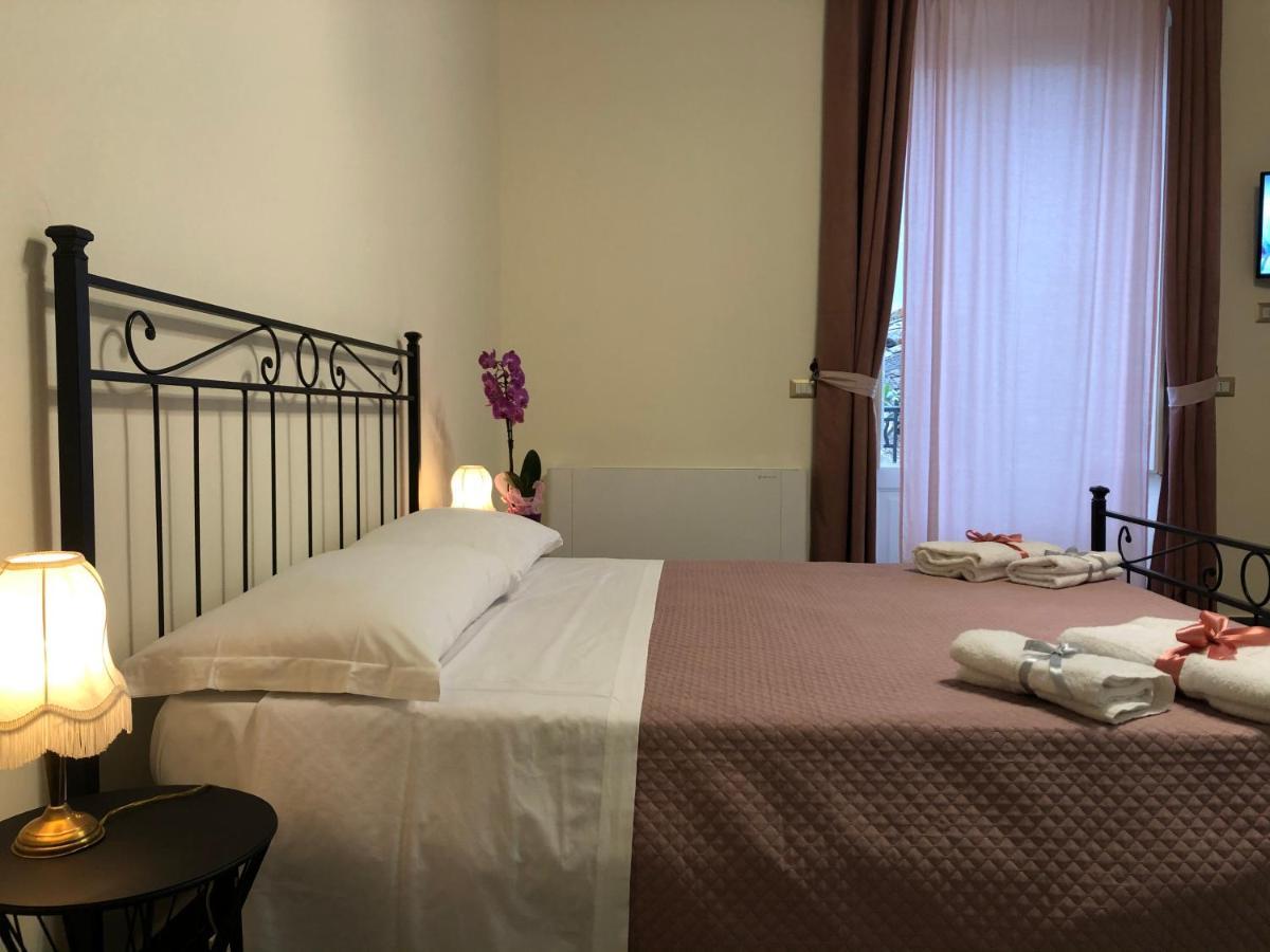 몬탈바노 엘리코나 Domus Aurea B&B 외부 사진