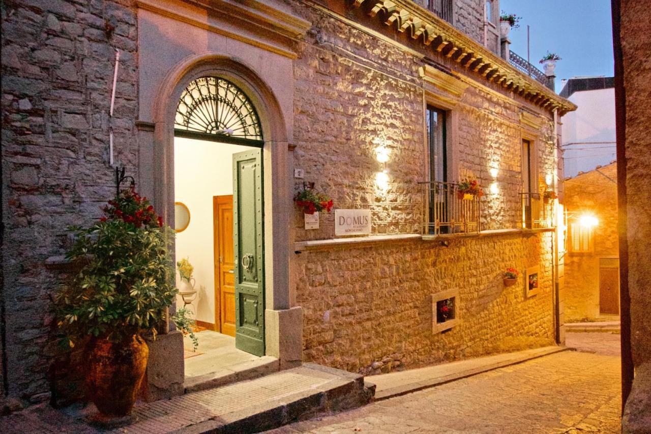 몬탈바노 엘리코나 Domus Aurea B&B 외부 사진