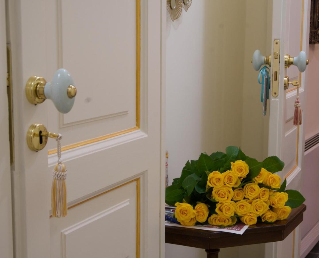 몬탈바노 엘리코나 Domus Aurea B&B 외부 사진