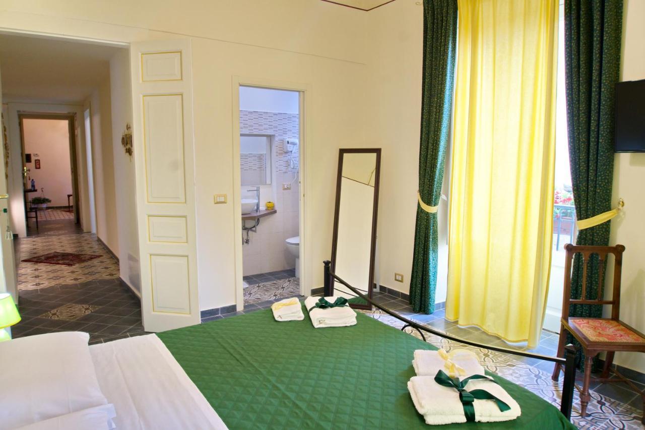 몬탈바노 엘리코나 Domus Aurea B&B 외부 사진