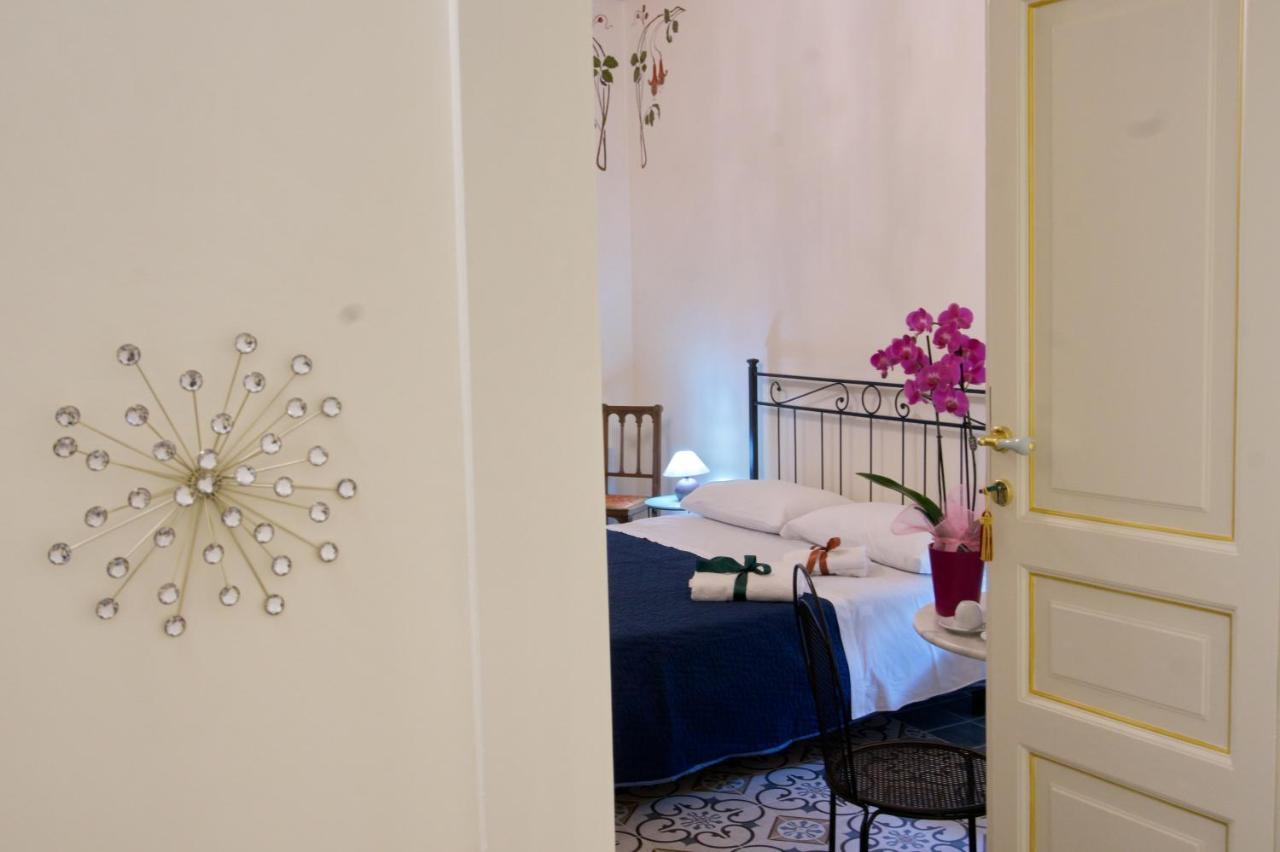 몬탈바노 엘리코나 Domus Aurea B&B 외부 사진
