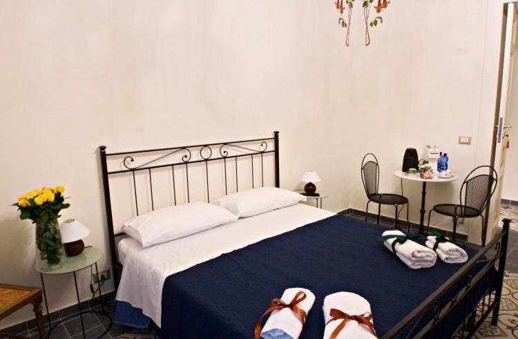몬탈바노 엘리코나 Domus Aurea B&B 외부 사진